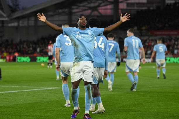 通过逐渐引 通过逐渐引