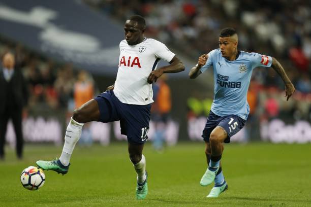 於他的個人 於他的個人